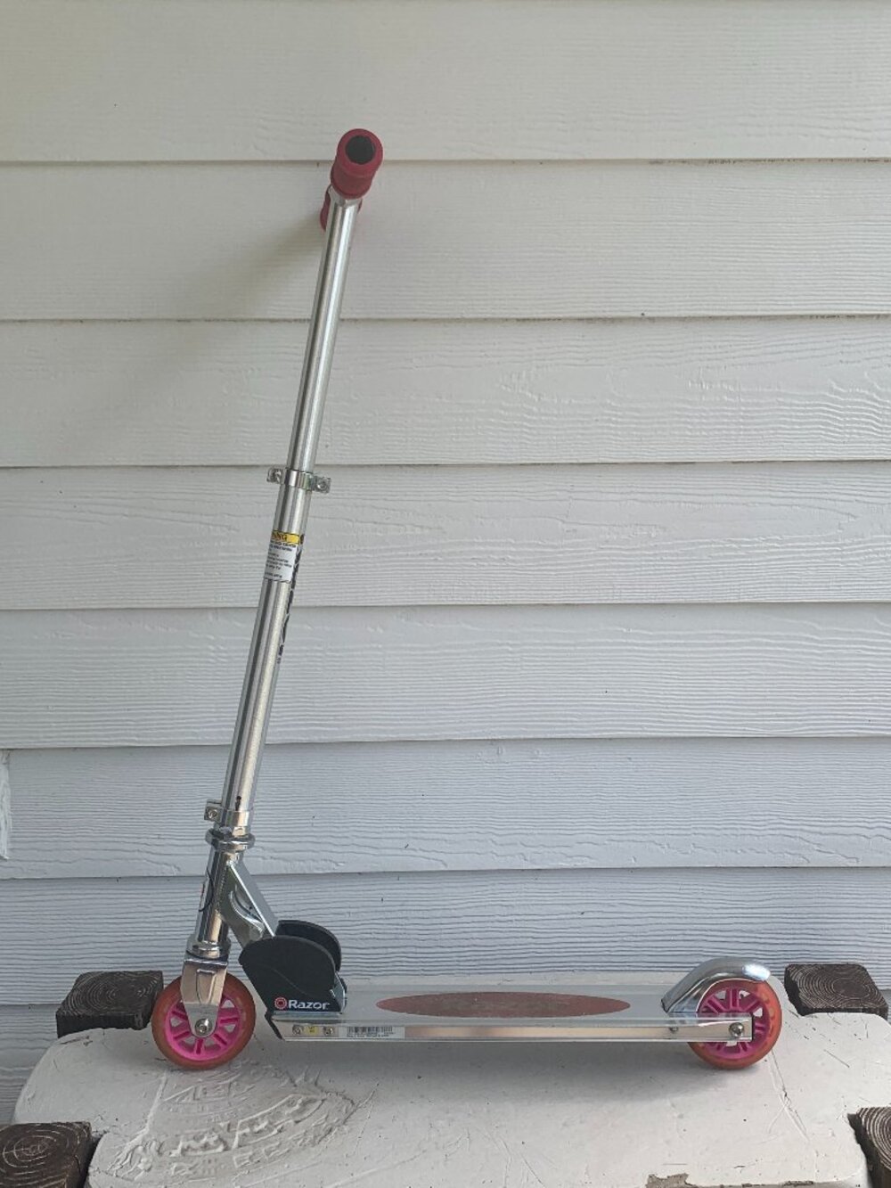 Razor A Model Folding Kick Scooter Pink Wheels Handlebar Height Adjustable Alumi